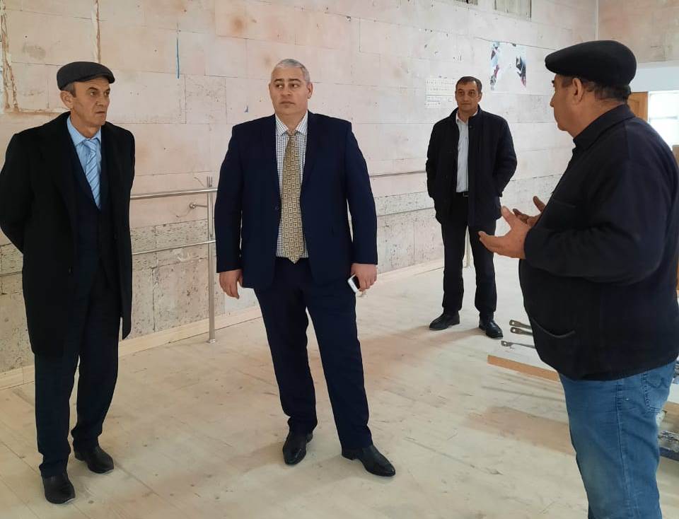 И.о. главы муниципалитета Алан Кульбаев проконтролировал ход работ по капитальному ремонту районного Дома культуры в г.п.Кашхатау.