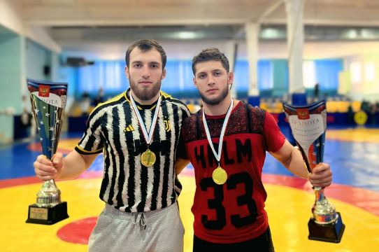 16 марта в г. Алушта завершился Чемпионат Республики Крым по вольной борьбе среди мужчин — масштабное событие, организованное при поддержке Министерства спорта и Федерации спортивной борьбы  республики Крым.  Помериться силами на ковре встретились сильней