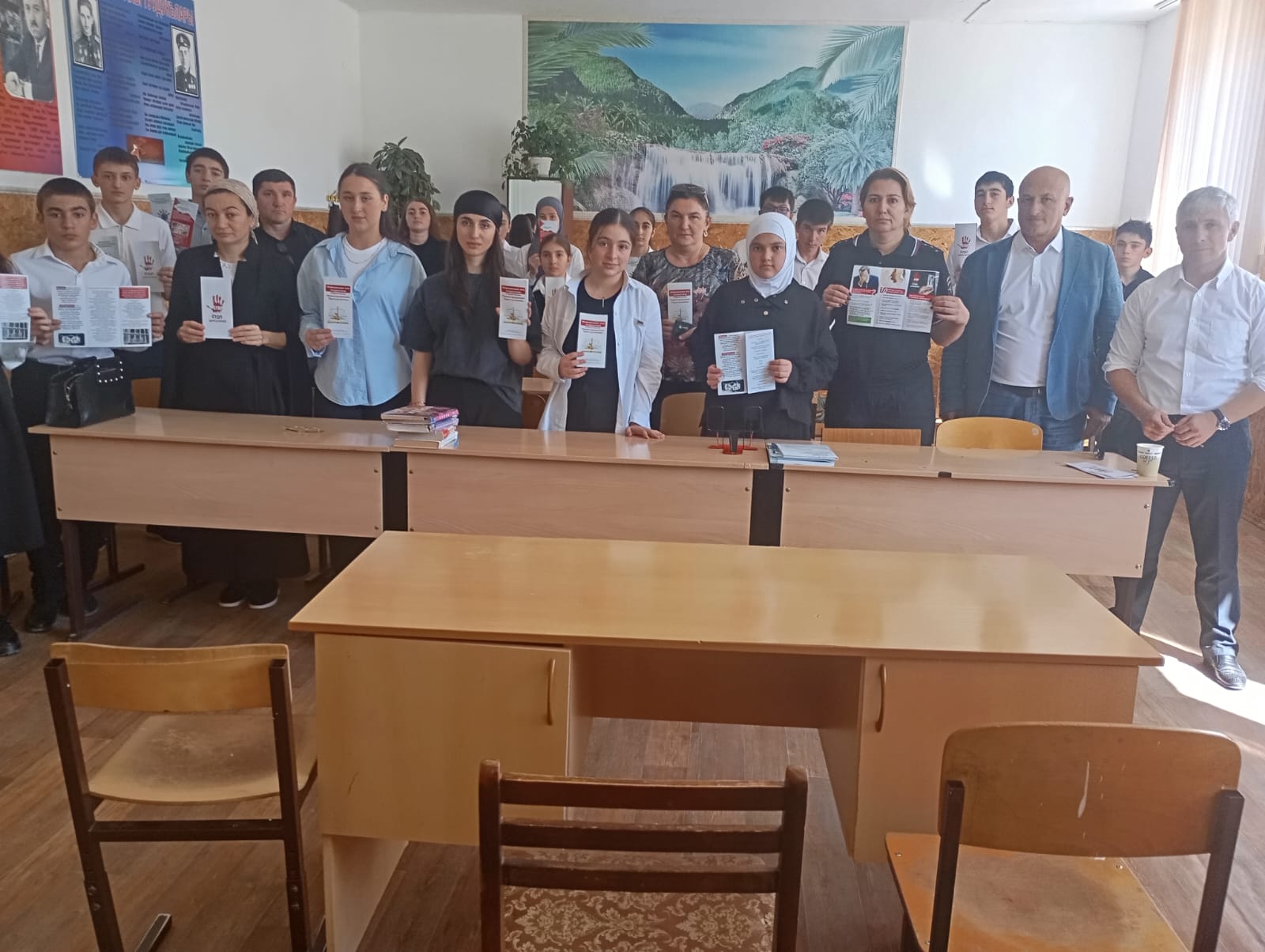 «Профилактика антиобщественных проявлений среди молодёжи: встреча с учащимися старших классов»