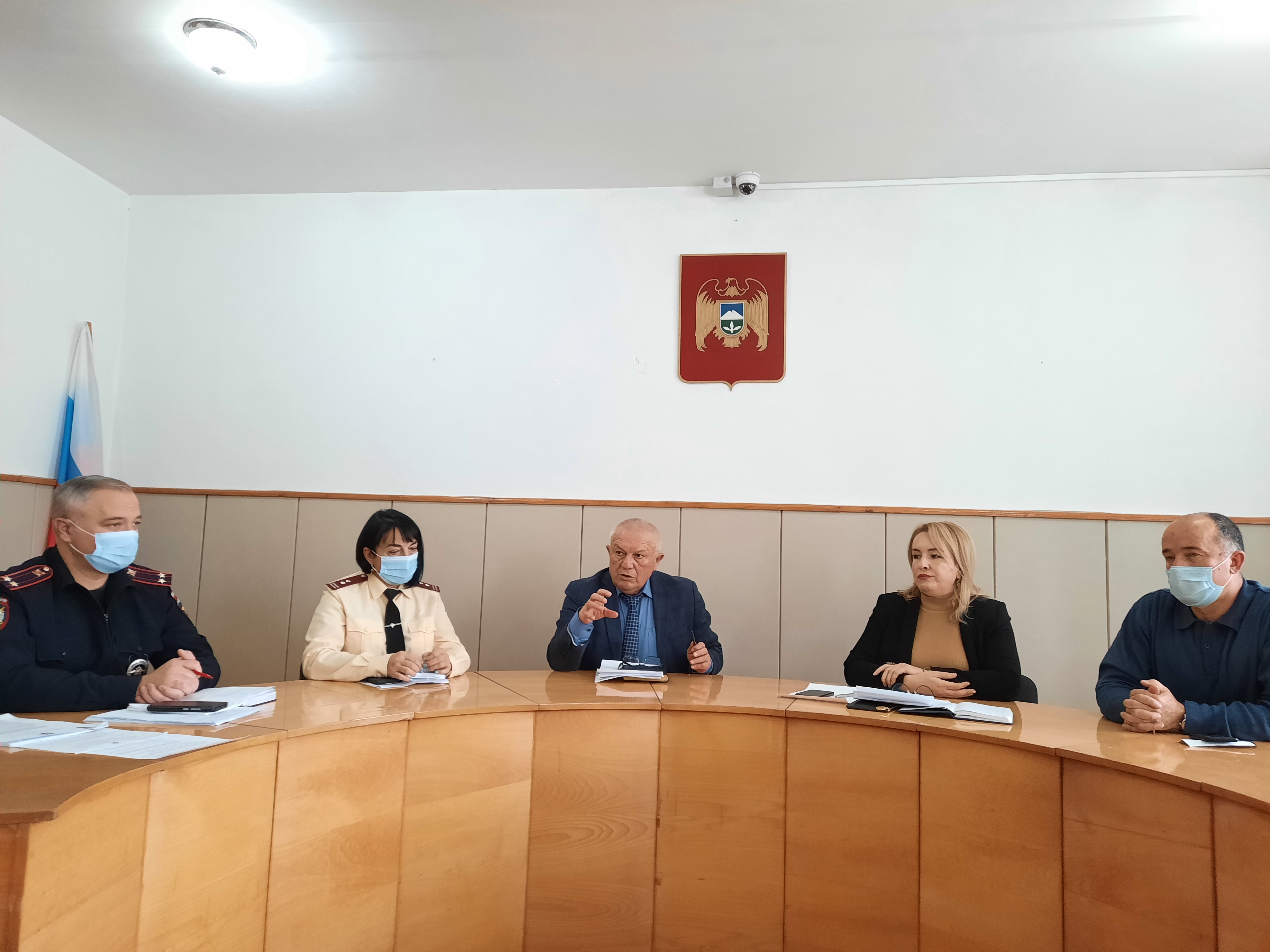 Необходимо развернуть широкую разъяснительную работу по вакцинации